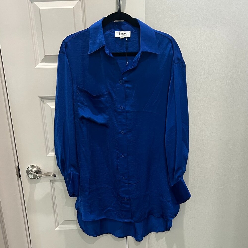 & merci high low button down blouse